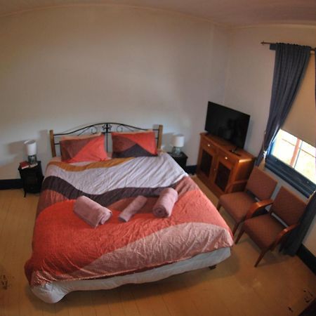 Historic Star Lodge And Station Masters House Narrandera Habitación foto